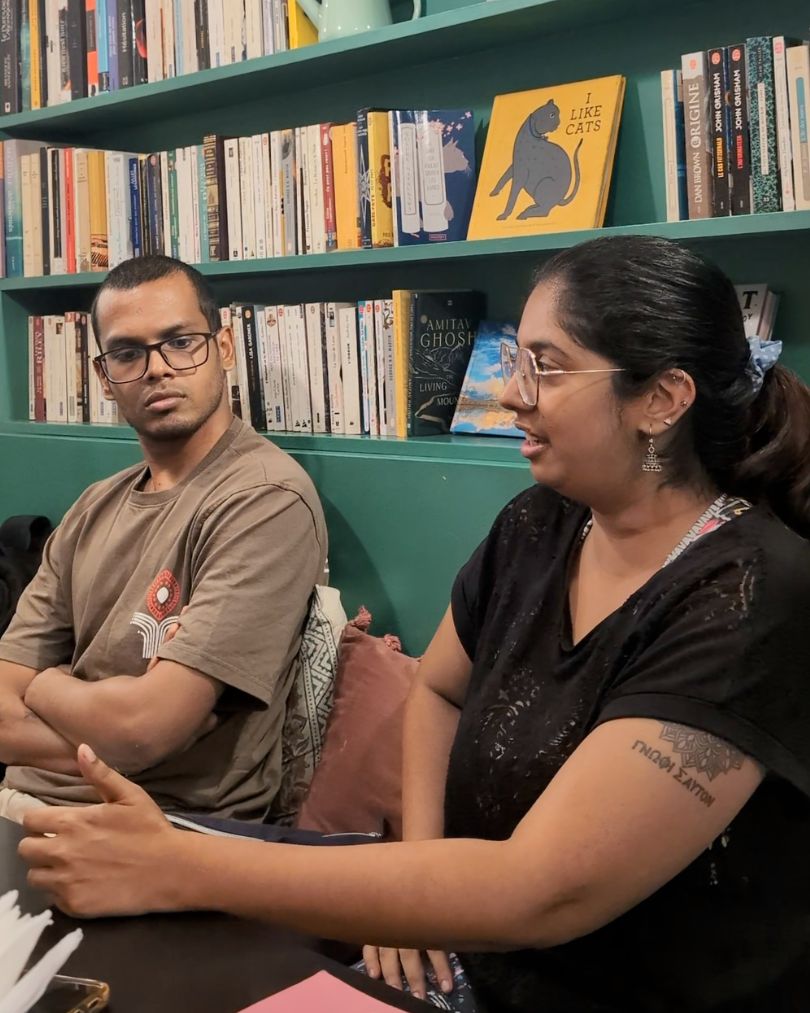 Members at a somo club cafe table in Bangalore